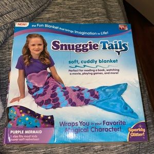 Snuggie Tails Purple Mermaid Blanket